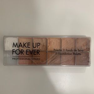 Makeup Forever 11 Colour Foundation Palette